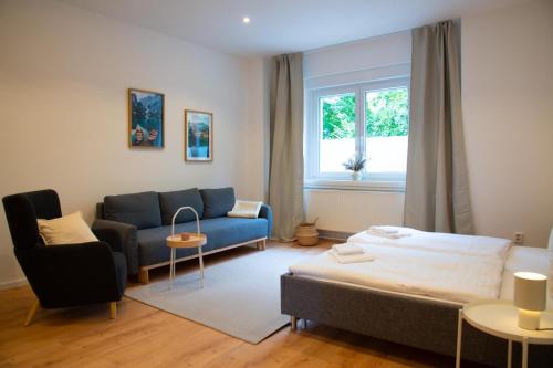 Himmelpfortgrund Apartment | King bed free parking fast wifi pet friendly