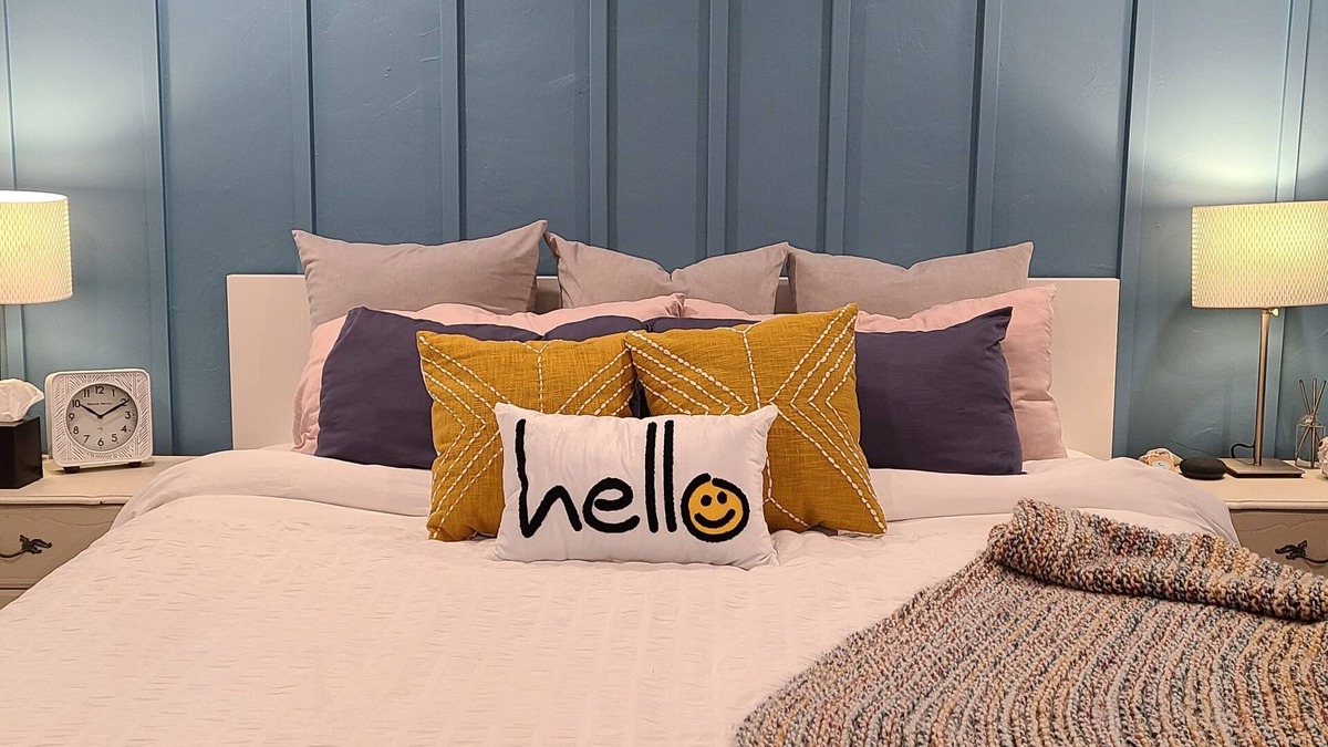 Port Dover Cottage | KING Bed in a Beautiful Cottage Oasis