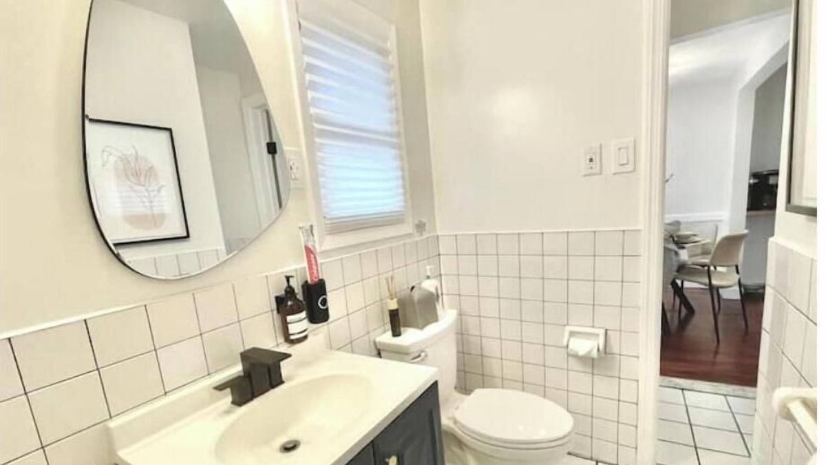 Franklin Square Apartment | King Bed/Wi-Fi/Free Parking/Convenient Apt/NYC