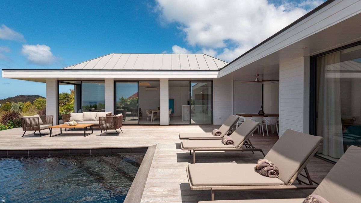 Public Villa | King Gustaf Luxury villa