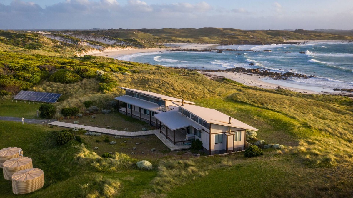Currie House | King Island Beach house- ocean all round