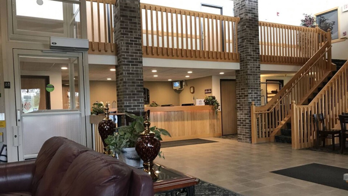 Thorp House | King Jacuzzi Room at FairBridge Inn & Suites Thorp