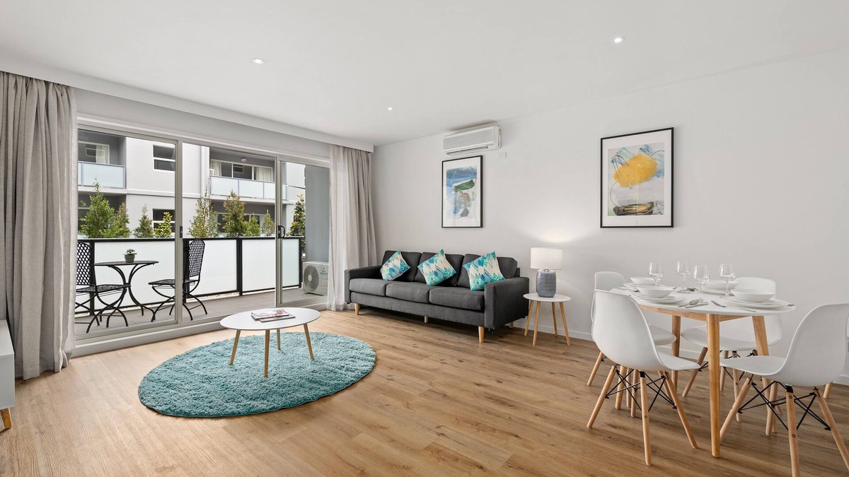 Burwood Apartment | King One Bedroom Executive Apartment