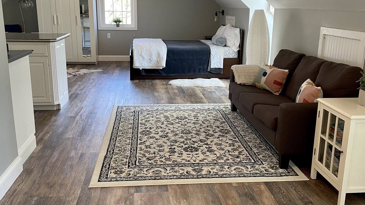 Narvon Apartment | King's Country Suite