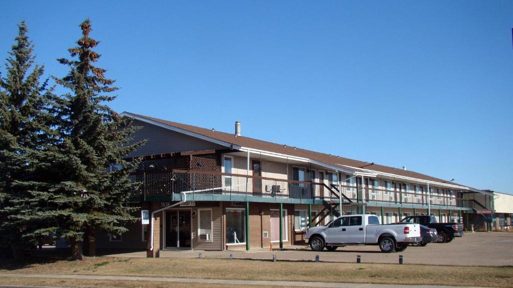 St. Paul Hotel | King's Motel & Restaurant