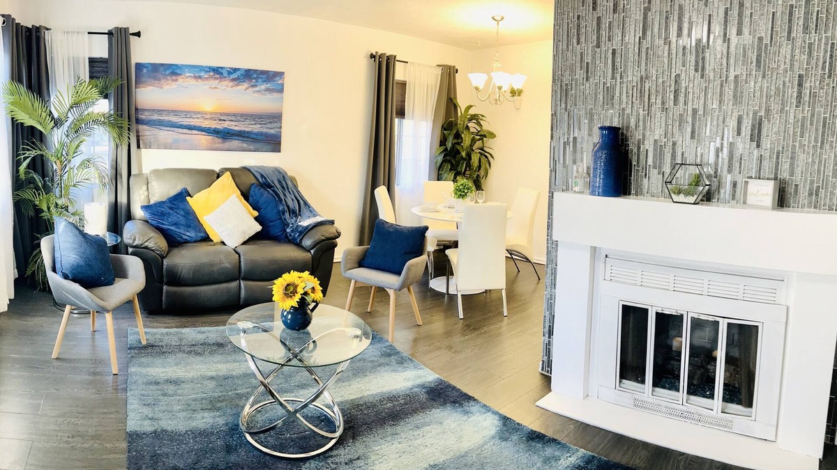 South Gate House | * King size bed * HOME AWAY FROM HOME