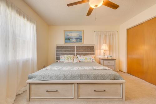 Clearwater House | King size bed, private bathroom, flat TV