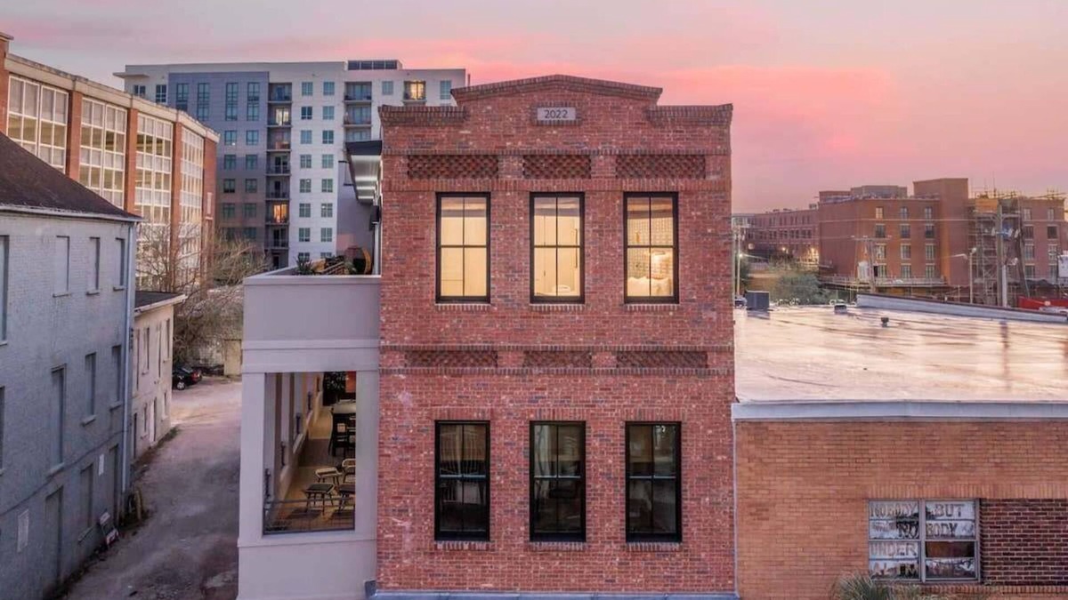 Cannonborough Elliotborough Apartment | King St. Manor | Luxury Penthouse - King St Views!
