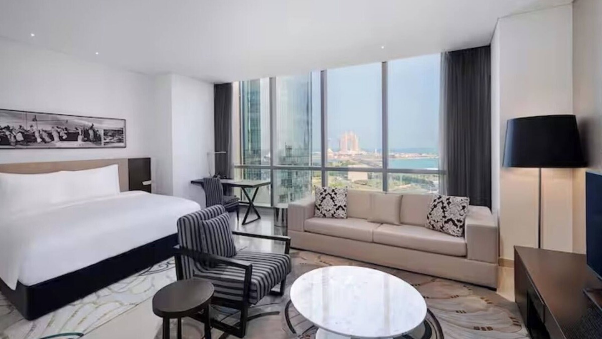 Abu Dhabi Apartment | King Studio With Sea View Near By Bainuna Park