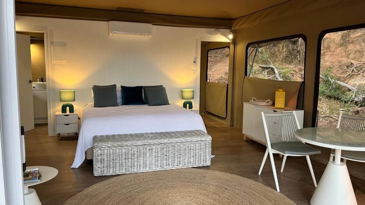 Townsville Resort | King tent 5 Nelly bay
