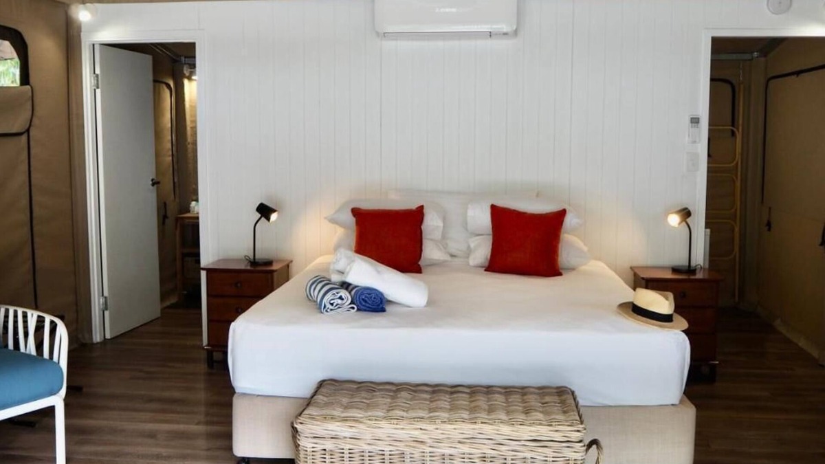 Nelly Bay Resort | King Tent 9 Nelly bay