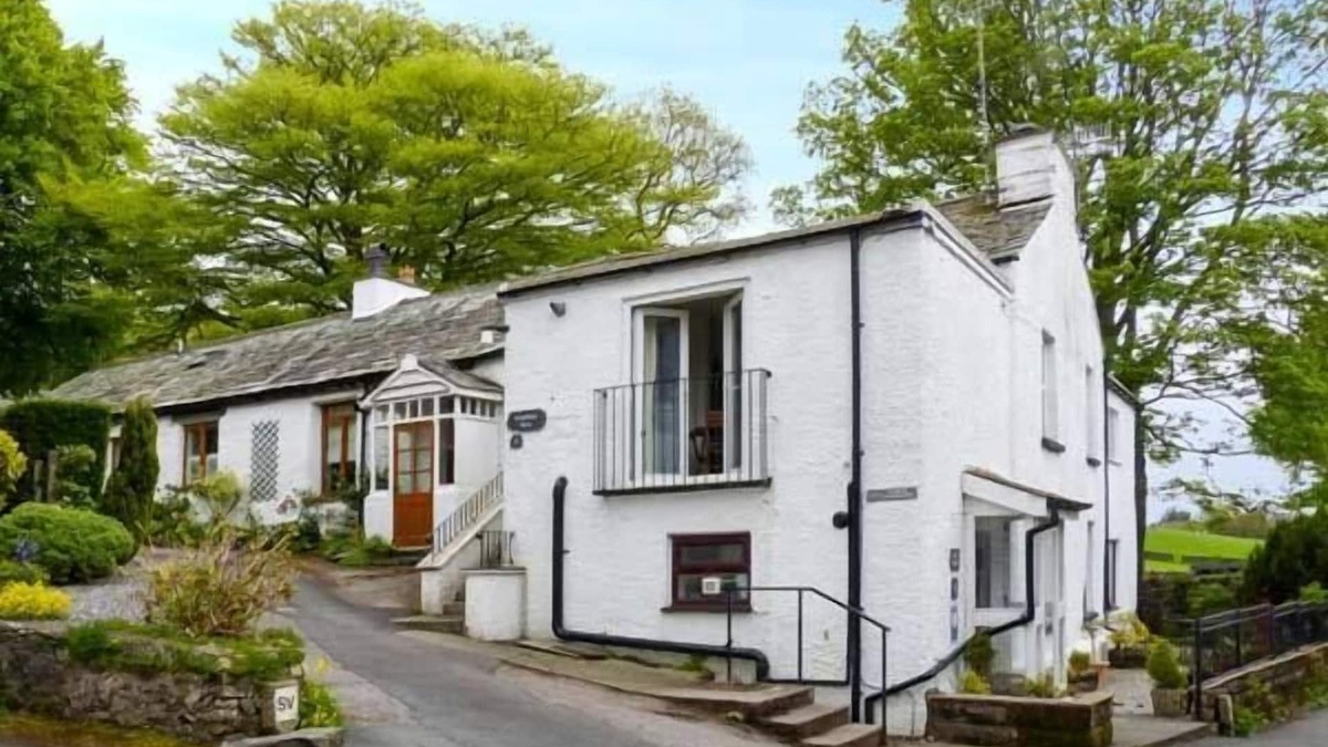 Staveley Apartment | KINGFISHER BARN, pet friendly in Staveley