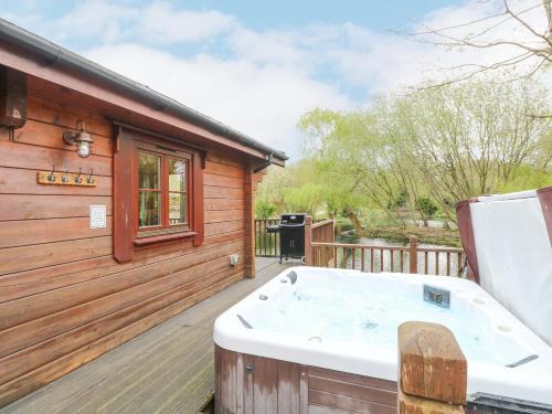 Badwell Ash House | Kingfisher Lodge