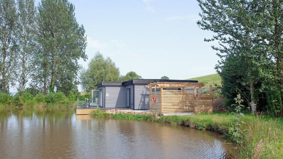 Bradninch Cottage | Kingfisher Lodge - UK33889