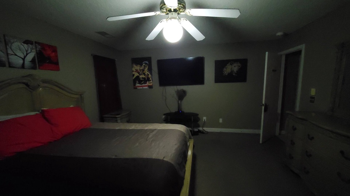 Huntcliff House | KingQueen Suite 113