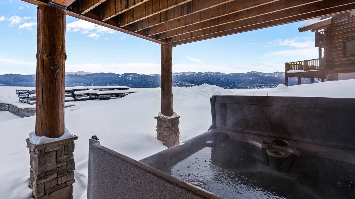 West Yellowstone House | Kings Cabin
