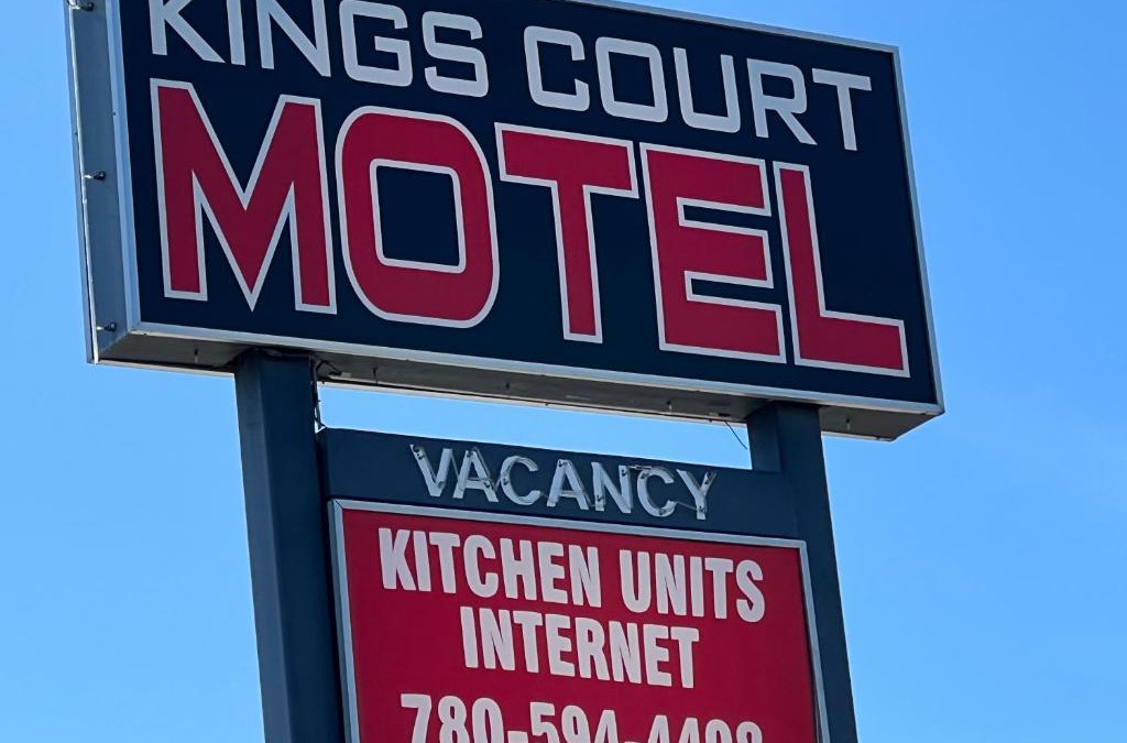 Cold Lake Hotel | Kings Court Motel