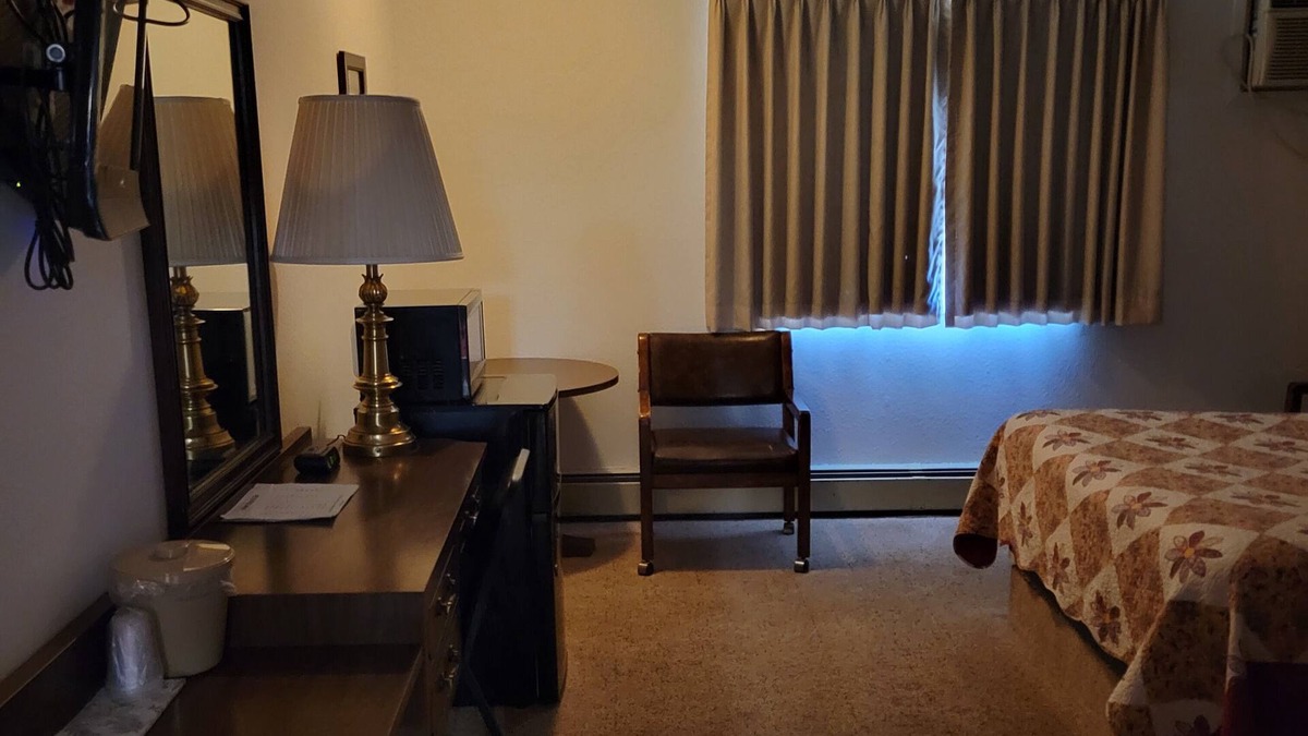 Culbertson Hotel | Kings Inn Motel