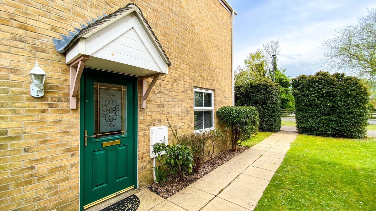 Huntingdon House | Kings Quarters - 4 Bedroom - Sapley Boutique Rooms