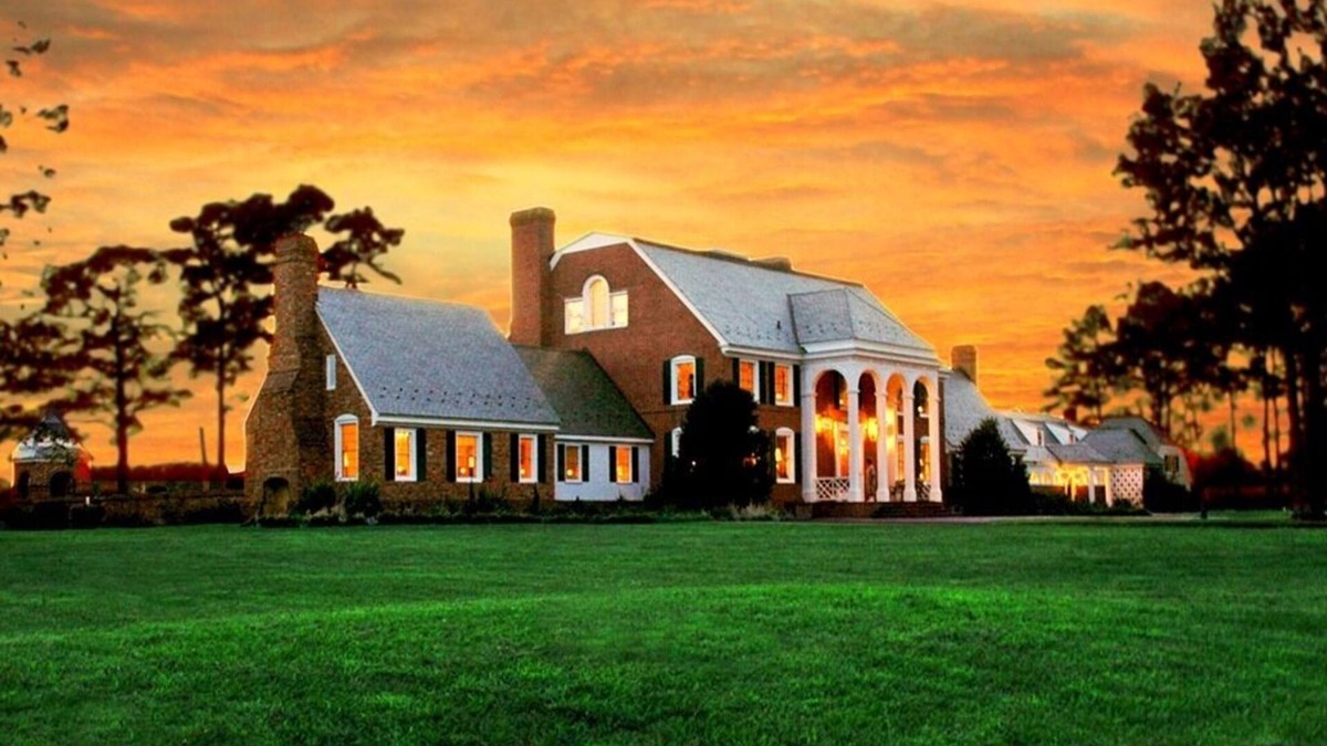 Marion Station Hotel | Kingsbay Mansion & Vacation Houses