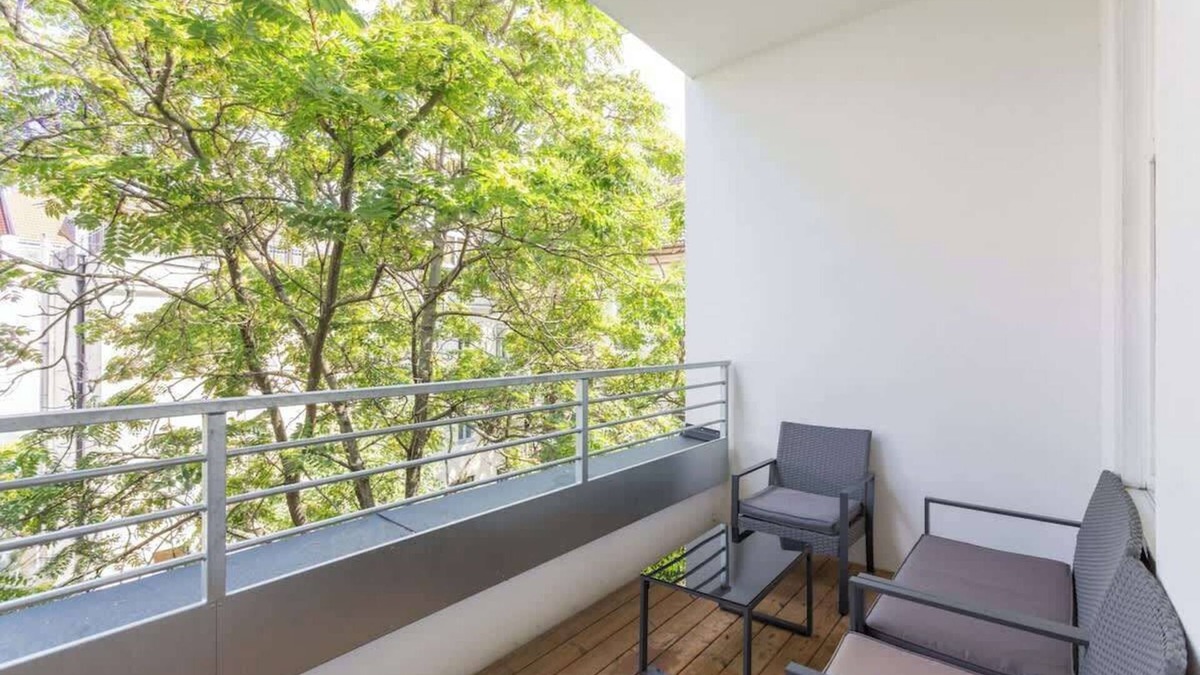 Himmelpfortgrund Apartment | Kingsize bed | big terrace | Family friendly