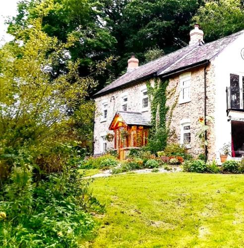 Black Torrington Bed & Breakfast | Kingsley Cottage