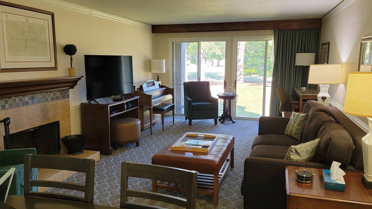 Kingsmill Condo | Kingsmill Condo on Golf Course 9th Fairway! Local owner