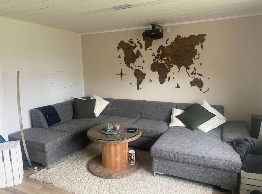 Schwarzenfeld Apartment | Kinofeeling im Reihenhaus mit schönem Garten