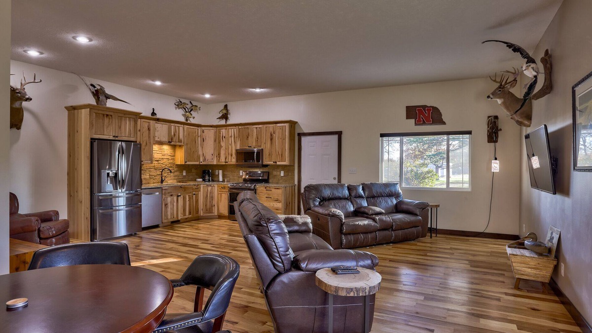 Niobrara Cabin | Kinsmen Lodge, Where You're Not Just A Guest You're Kin.