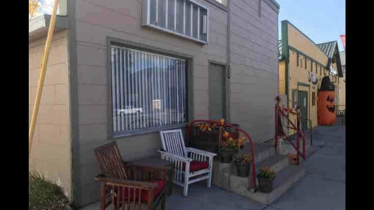 Kiowa House | Kiowa Main Street Retreat 120+ year old home