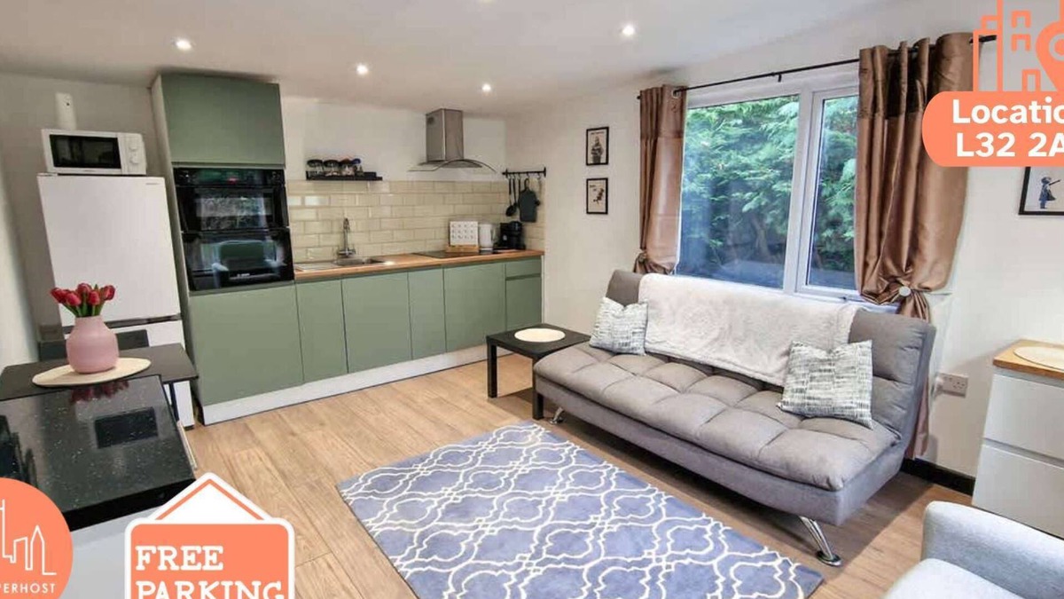Kirkby House | Kirkby Bungalow by City SuperHost