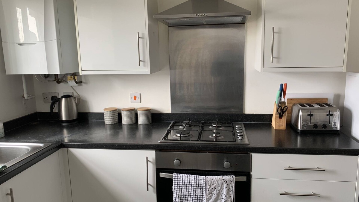 Skegby House | Kirkby House, 3 bedroom house, ideal for families, Contractors, Corporate.