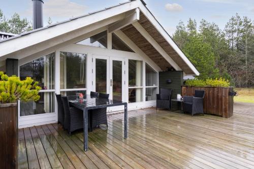 Houstrup House | Kirkeflod