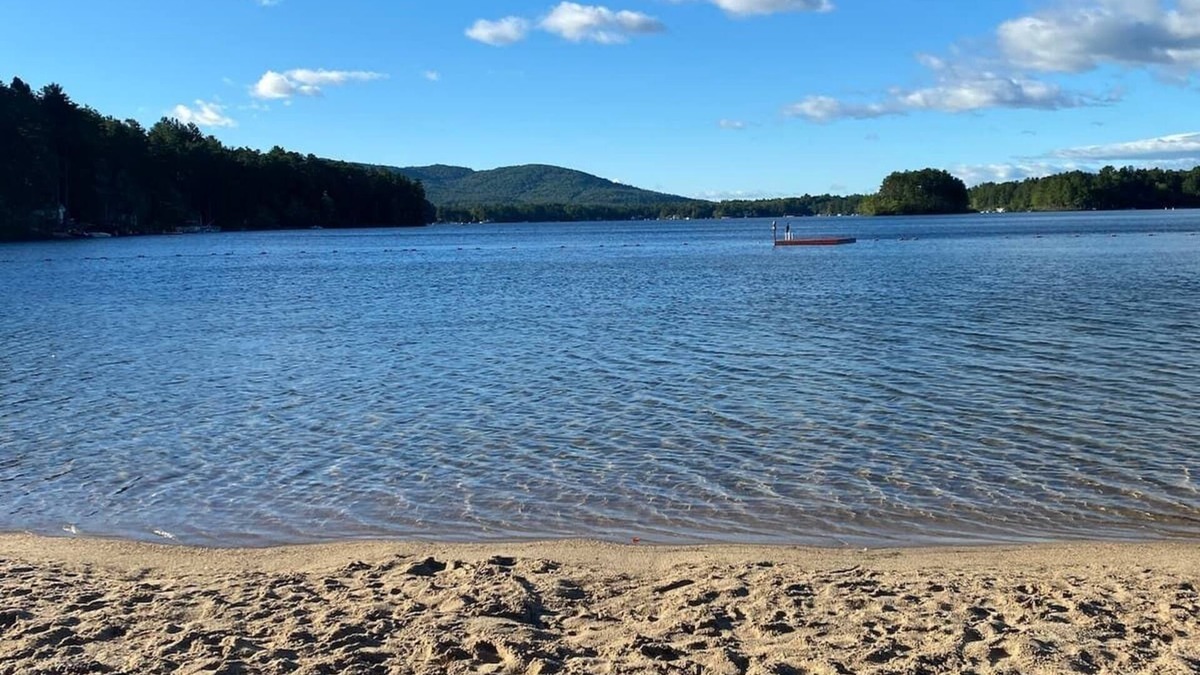 Freedom Cabin | Kirkland Cottage: 2 minutes to Ossipee Lake and 10-minute drive to King Pine