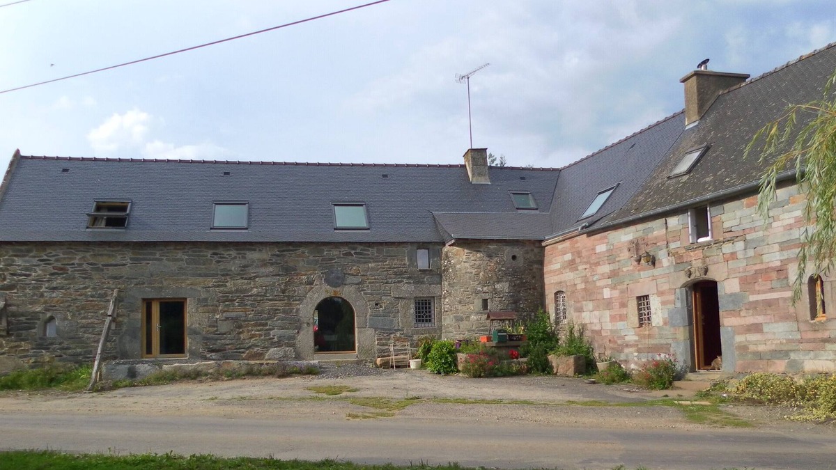 Cleguerec House | Kirnanogh - Charming Bed & Breakfast with swimming pool near Lac de Guerlédan