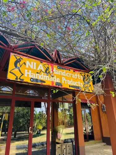 Bagamoyo House | Kiromo Zoo