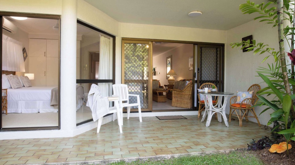 Wongaling Beach Apartment | Kirrama 2 ~ Pool & across road to beach