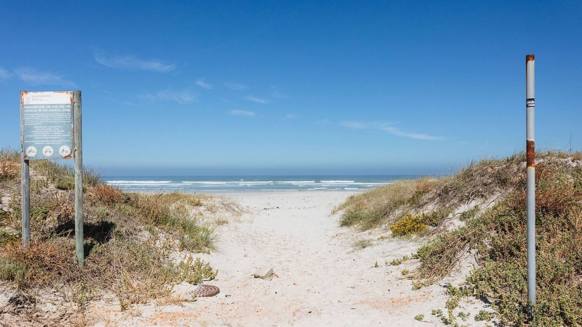 Melkbosstrand Apartment | Kite boarding and wind surfing all year round on a blue flag beach.