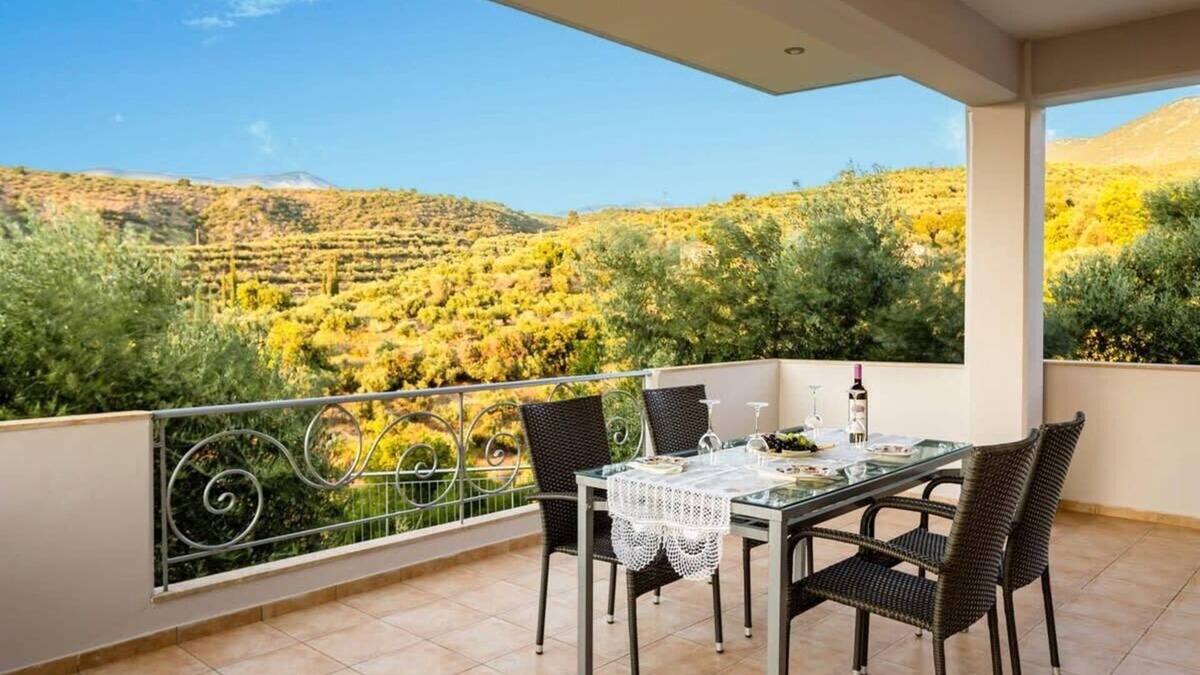 Kitries House | Kitries Summer Getaway - Eden Cozy Suite