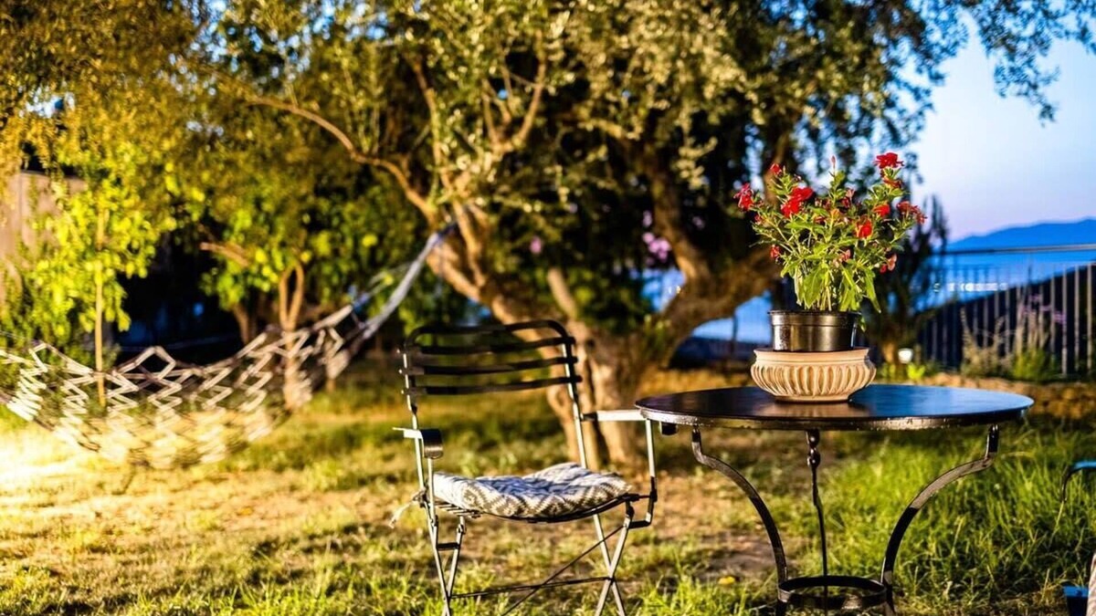 Kitries House | Kitries Summer Getaway - Eden Seaside Suite