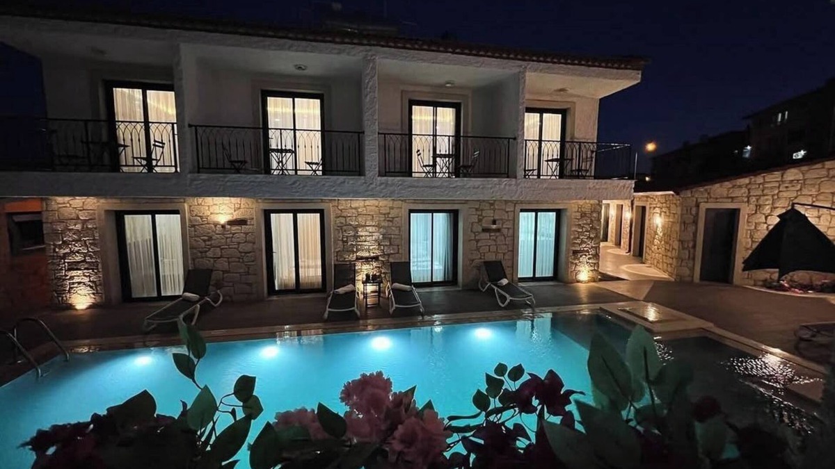 Cesme Bed & Breakfast | Kiva Reisdere +12