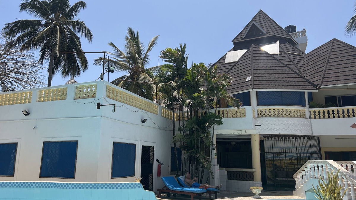 Galu Kinondo Cottage | KIVULI VILLAS DIANI