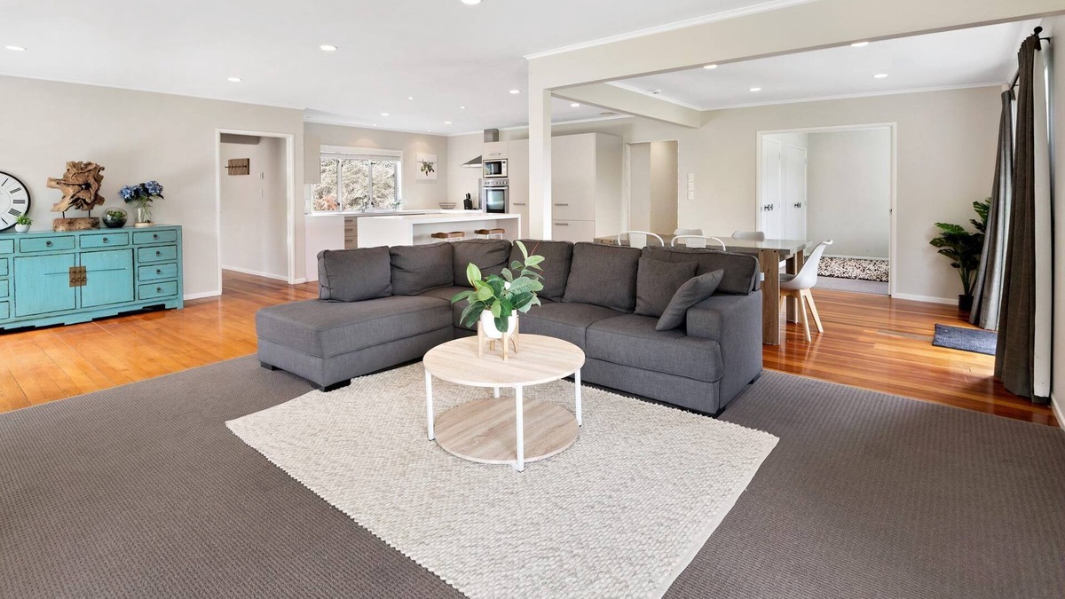 Papakura House | Kiwi lifestyle at home quiet, spacious on 1ha of land