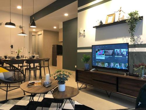 Kampung Kerinchi Apartment | KL Gateway Premium Residence I HomeBrickz