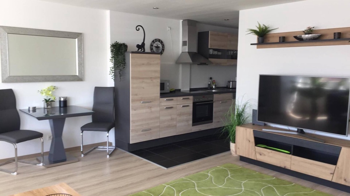 Kaiserslautern Apartment | KL28: Stylish TLA/TLF Apartment in the Heart of Kaiserslautern