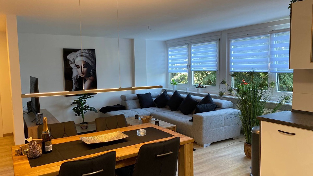 Kaiserslautern Apartment | KL36: Modern 2 Bedroom Downtown Apartment