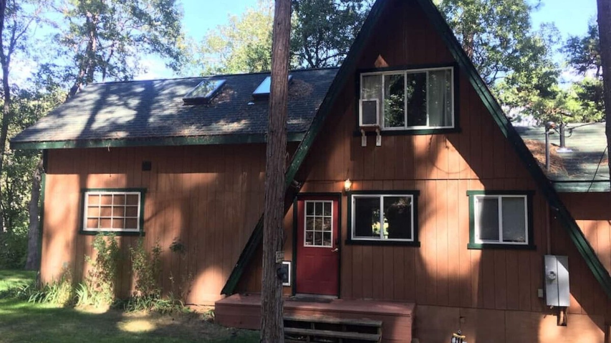 Montague Cabin | Klamath Riverside Dream