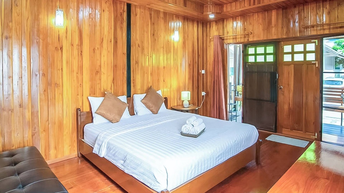 Uthai Thani Hotel | Klang mueang villa