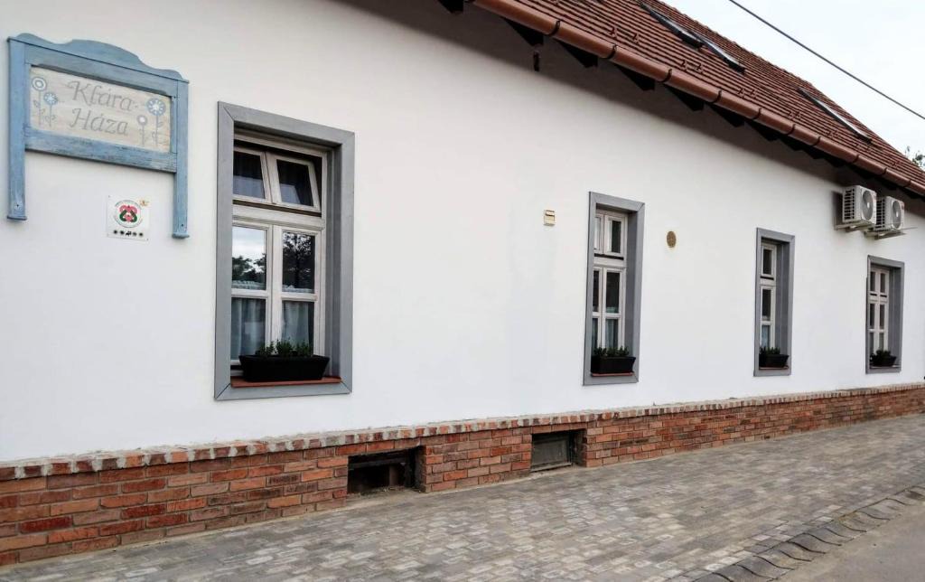 Tiszadorogma House | Klára-Háza Vendégház