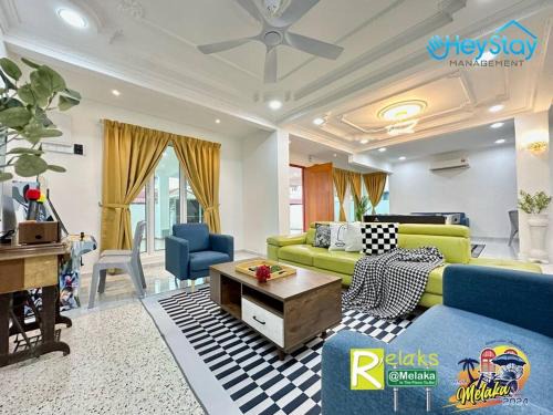 Klebang Besar House | Klebang 4B3B-21Pax Pooltable KaraoK Jaccuzi TownArea
